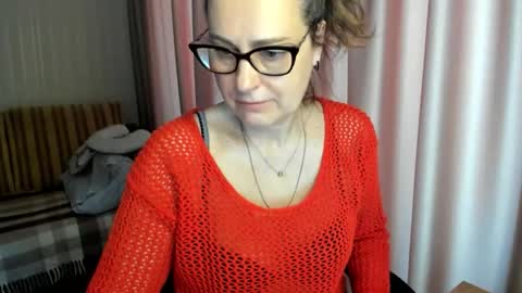 Snapshot of lauraoven1 chatting on February 2026 08:55:01 AM Lauraoven1 online show from February 2026 08:55:01 AM