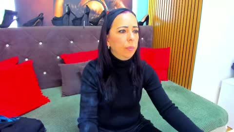 Laura online show from April 2026 03:18:02 AM