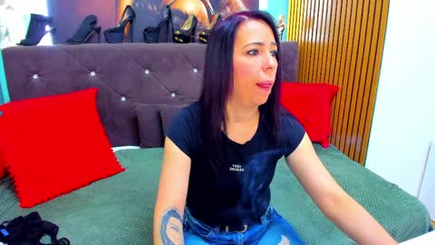 Laura online show from June 2026 03:09:02 AM