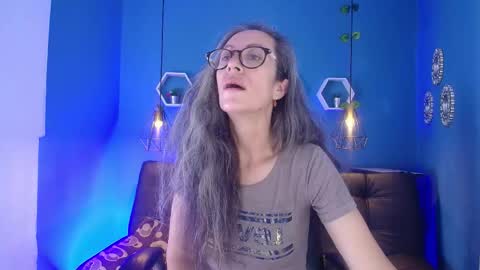 Laura Sofia online show from February 2026 03:34:02 AM