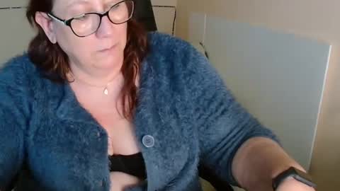 Snapshot of laureanne50 chatting on March 2025 02:19:02 PM laureanne online show from March 2025 02:19:02 PM