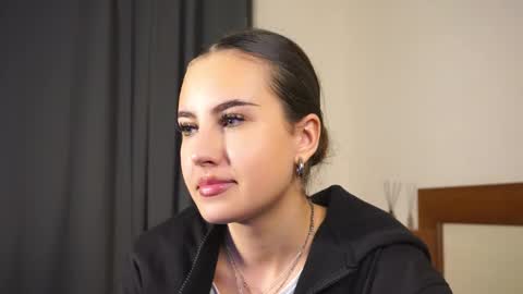 Monica online show from November 2025 07:28:01 AM