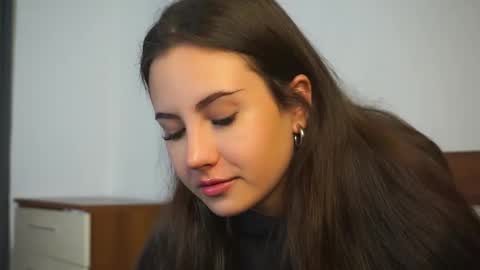 Monica online show from November 2025 09:13:02 AM