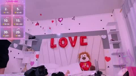 Laurem online show from March 2025 12:43:01 PM