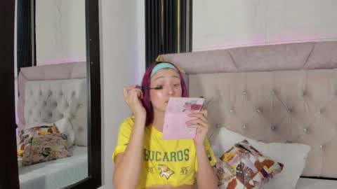 Snapshot of laurem_paulette chatting on February 2026 07:17:02 PM Laurem online show from February 2026 07:17:02 PM