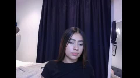 Lauren Clauz online show from November 2025 12:00:02 AM