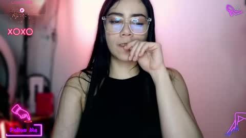 Lauren online show from November 2025 05:29:01 AM