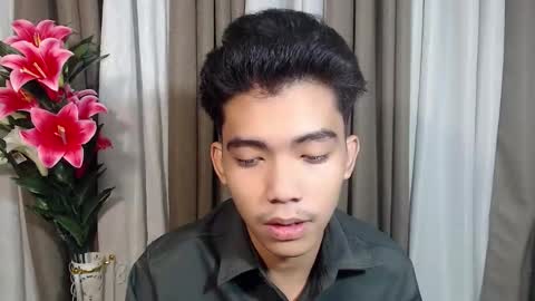 laurence_cuttieguyhere online show from March 2026 06:24:01 PM