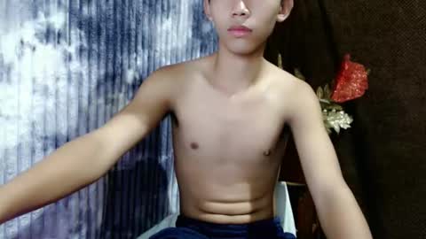 laurence_cuttieguyhere online show from May 2026 01:13:01 AM