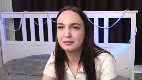 Victoria online show from November 2025 09:43:02 AM