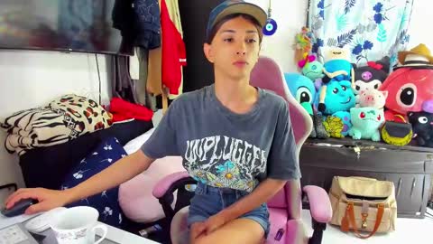 SF online show from February 2025 02:57:01 PM