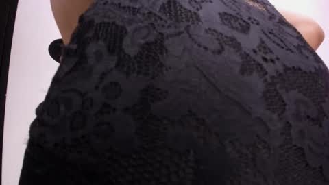 Snapshot of laurendpink chatting on April 2026 02:22:01 PM laurendpink online show from April 2026 02:22:01 PM