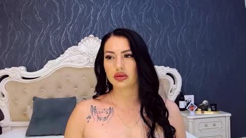 Laura online show from November 2025 09:02:02 AM