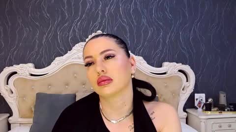 Laura online show from March 2026 02:33:02 PM