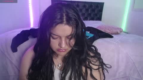 laurenkenner28_ online show from May 2026 07:44:01 PM