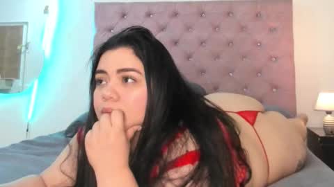 laurenlaine online show from February 2026 03:42:01 PM