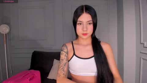 Snapshot of laurentconnor chatting on October 2025 03:43:02 AM Lau online show from October 2025 03:43:02 AM