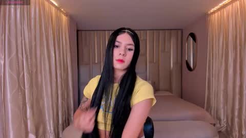 Snapshot of laurentconnor chatting on November 2025 02:21:01 AM Lau online show from November 2025 02:21:01 AM