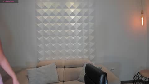 Laurent Rosse  online show from November 2025 07:28:01 PM