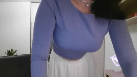 Diana  online show from February 2025 04:50:01 PM