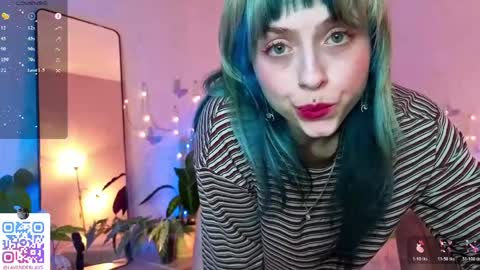 Snapshot of lavenderlav chatting on April 2026 08:57:02 PM Melissa online show from April 2026 08:57:02 PM