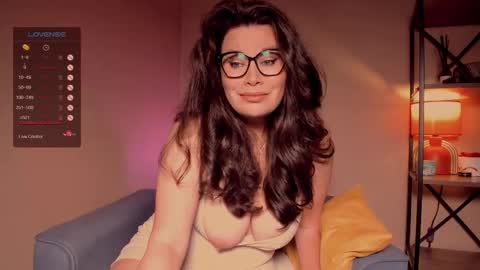 Laverna online show from September 2025 01:50:01 AM