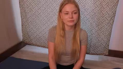 Hi Im Leila online show from May 2026 01:18:02 PM