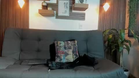 Snapshot of layla_707 chatting on October 2025 10:21:01 PM Layla online show from October 2025 10:21:01 PM