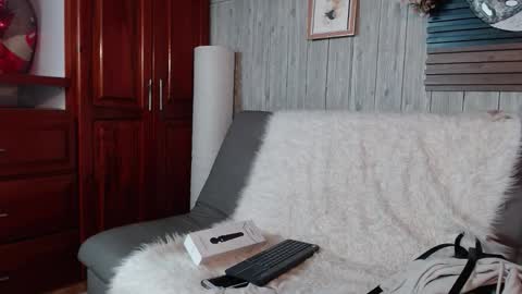 Layla online show from January 2026 10:13:02 PM