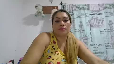 Snapshot of layla_astrum chatting on November 2025 10:04:02 PM layla_astrum online show from November 2025 10:04:02 PM