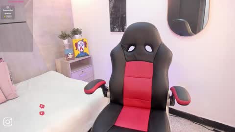 Snapshot of layla_clarke chatting on January 2026 03:43:02 AM layla_clarke online show from January 2026 03:43:02 AM