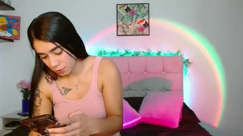 Lia and Rachel online show from November 2025 12:33:01 AM