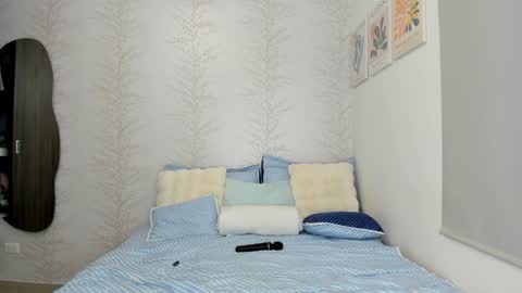 Layla Vanegas online show from January 2025 10:38:01 PM