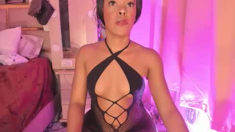 Snapshot of laylacarteer chatting on May 2026 04:39:02 AM LAYLA online show from May 2026 04:39:02 AM