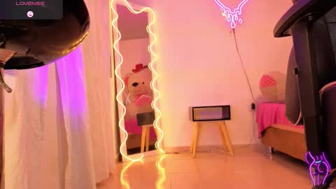 laylafoxy_tay online show from October 2025 03:15:02 AM