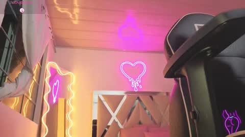 laylafoxy_tay online show from October 2025 03:14:01 AM