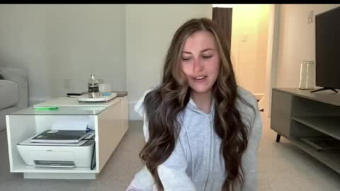 laylahlaylah1 online show from April 2026 03:28:01 PM