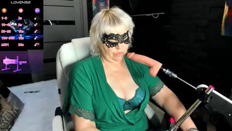 laylalaylamilf online show from September 2025 12:32:01 PM