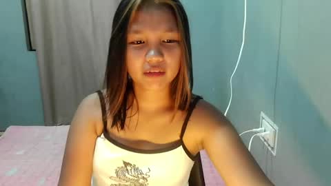 Snapshot of laylanimfa chatting on April 2026 08:31:01 AM Nimfa online show from April 2026 08:31:01 AM