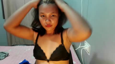 Snapshot of laylanimfa chatting on April 2026 11:23:02 AM Nimfa online show from April 2026 11:23:02 AM