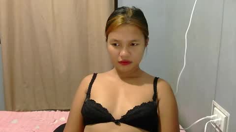 Snapshot of laylanimfa chatting on April 2026 09:24:01 AM Nimfa online show from April 2026 09:24:01 AM