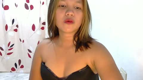 Snapshot of laylanimfa chatting on May 2026 09:39:02 AM Nimfa online show from May 2026 09:39:02 AM