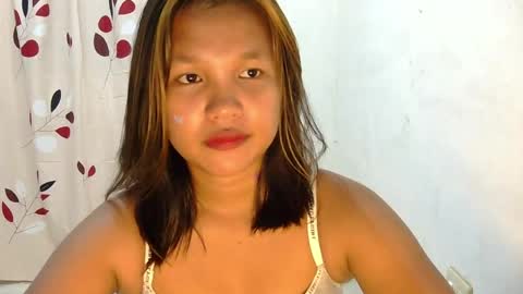 Snapshot of laylanimfa chatting on May 2026 01:29:02 PM Nimfa online show from May 2026 01:29:02 PM
