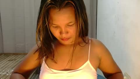 Snapshot of laylanimfa chatting on May 2026 12:43:02 PM Nimfa online show from May 2026 12:43:02 PM