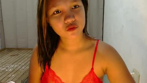 Snapshot of laylanimfa chatting on May 2026 12:01:01 PM Nimfa online show from May 2026 12:01:01 PM