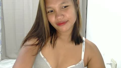 Snapshot of laylanimfa chatting on May 2026 12:35:01 PM Nimfa online show from May 2026 12:35:01 PM