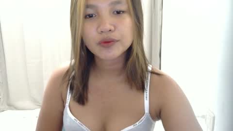 Snapshot of laylanimfa chatting on June 2026 11:38:01 AM Nimfa online show from June 2026 11:38:01 AM