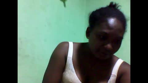 layllah01150120 online show from May 2026 07:32:02 PM