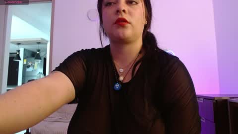 Snapshot of layna_cold chatting on April 2026 03:28:02 PM Vannessa online show from April 2026 03:28:02 PM