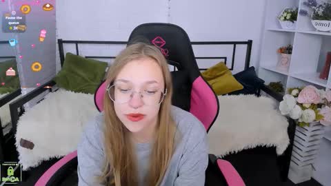 layriantavee online show from September 2025 06:04:02 AM